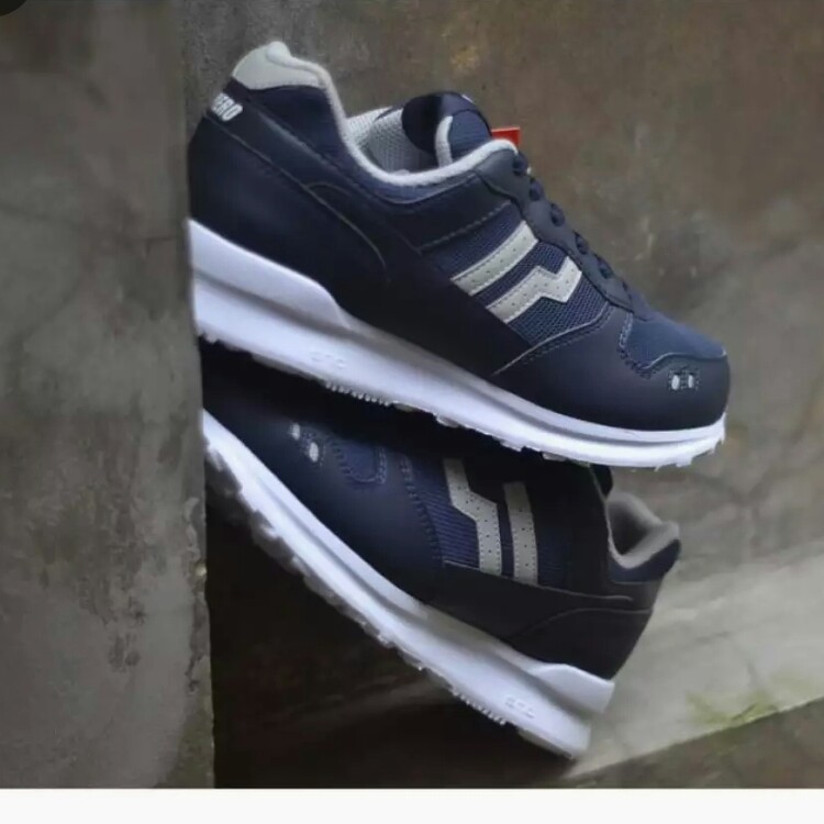 C3-- SEPATU RUNNING PIERO JOGGER INSIGNIA P20592 MERK - PER UNIT 2