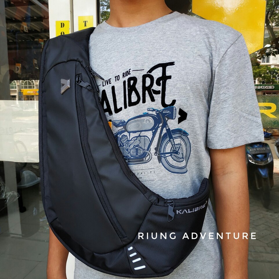 C3-KALIBRE TAS SLING BAG BLACK - BOOMERANG - 920691 - 000 MERK KALIBRE