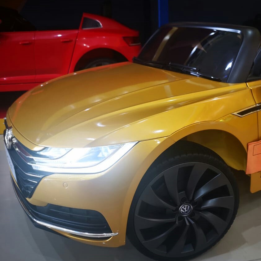 C3-MOBIL AKI MAINAN MOBIL AKI JENIS VW ARTEON MERK VW PER UNIT