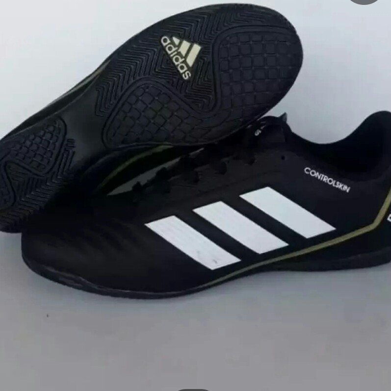 C3-SEPATU FUTSAL ADIDAS PREDATOR 2