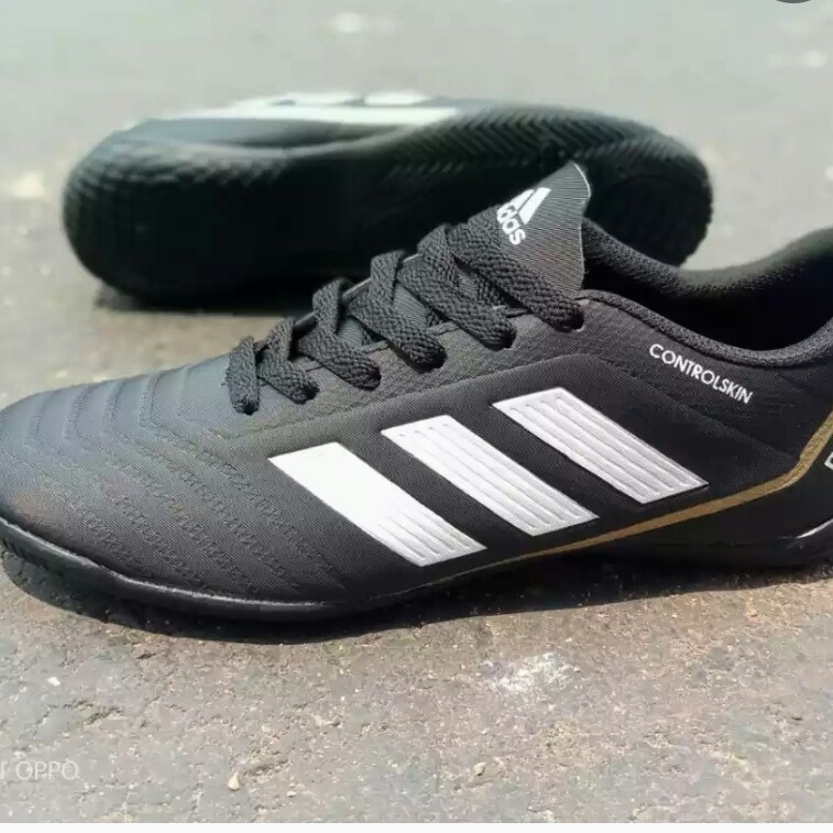 C3-SEPATU FUTSAL ADIDAS PREDATOR 3