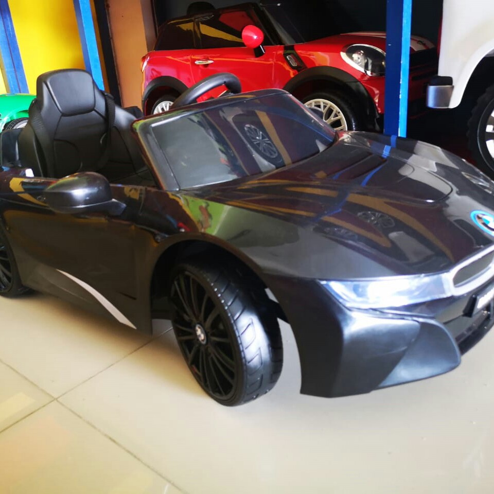 C6-MOBIL AKI MAINAN MOBIL AKI JENIS BMW i8 MERK BMW PER UNIT