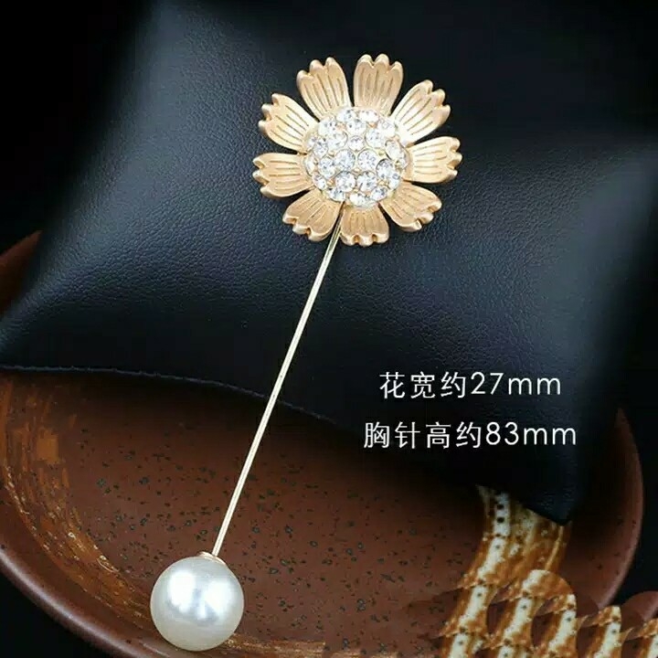 CH Pearl Brooch  3