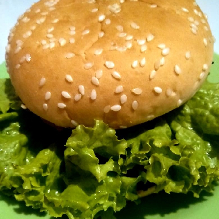 CHICKEN BURGER