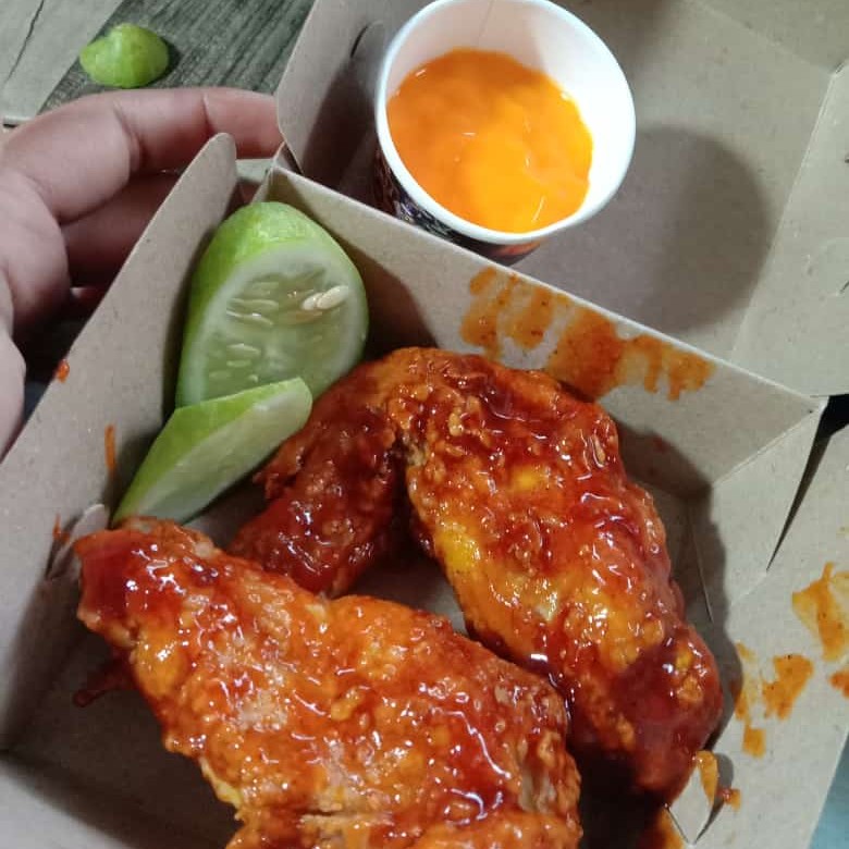 CHICKEN WINGS