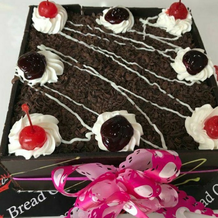 Cake Bkackforest Cokelat Besar