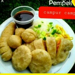 Pempek Campur Campur