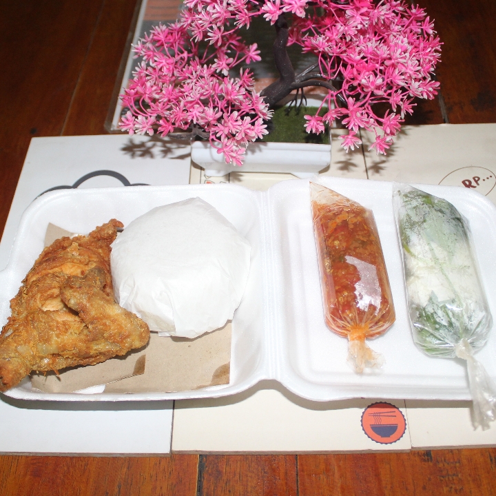 Cateringan Pecel Ayam Crispy Jumbo Paket 16000