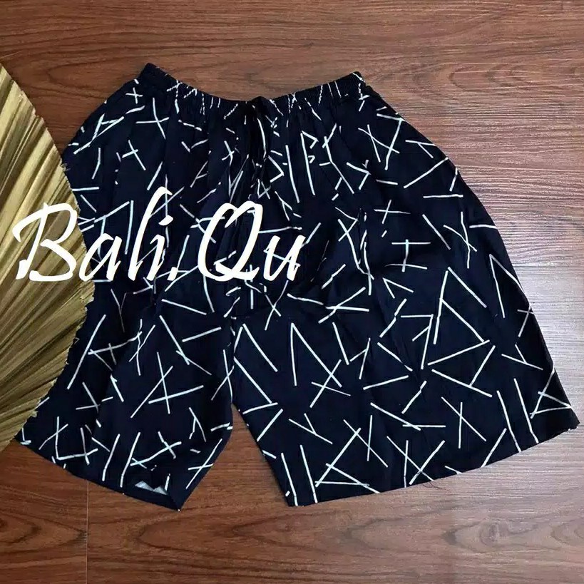 Celana Pendek Motif Line Bali 5