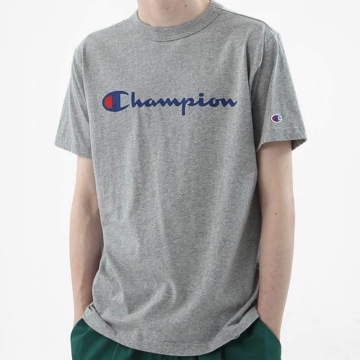 Champion Graphic Tee T-Shirt Pria 3