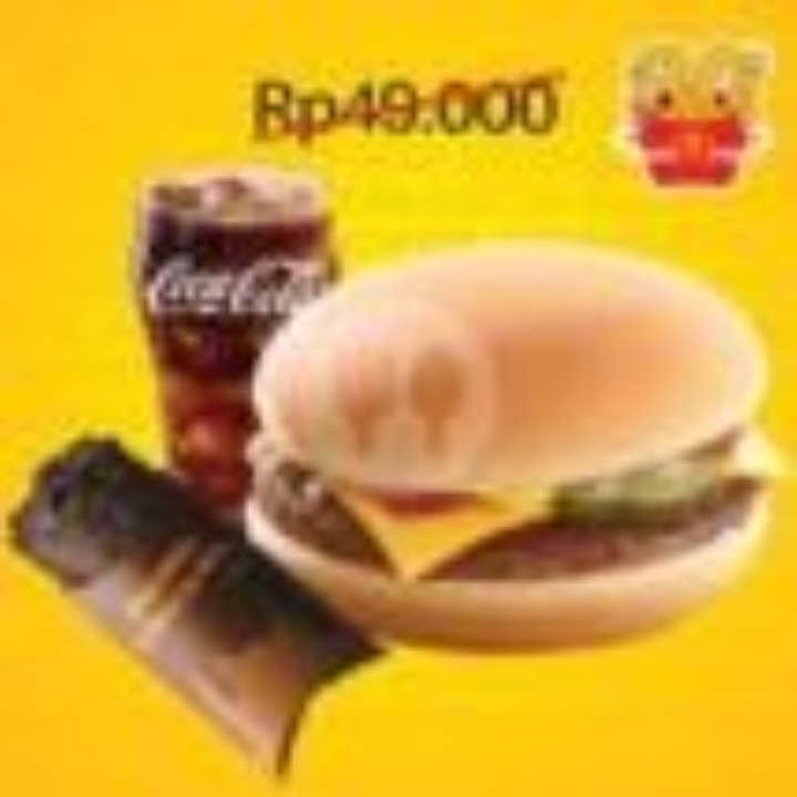 Cheeseburger Double Choco Pie  Reg Coke