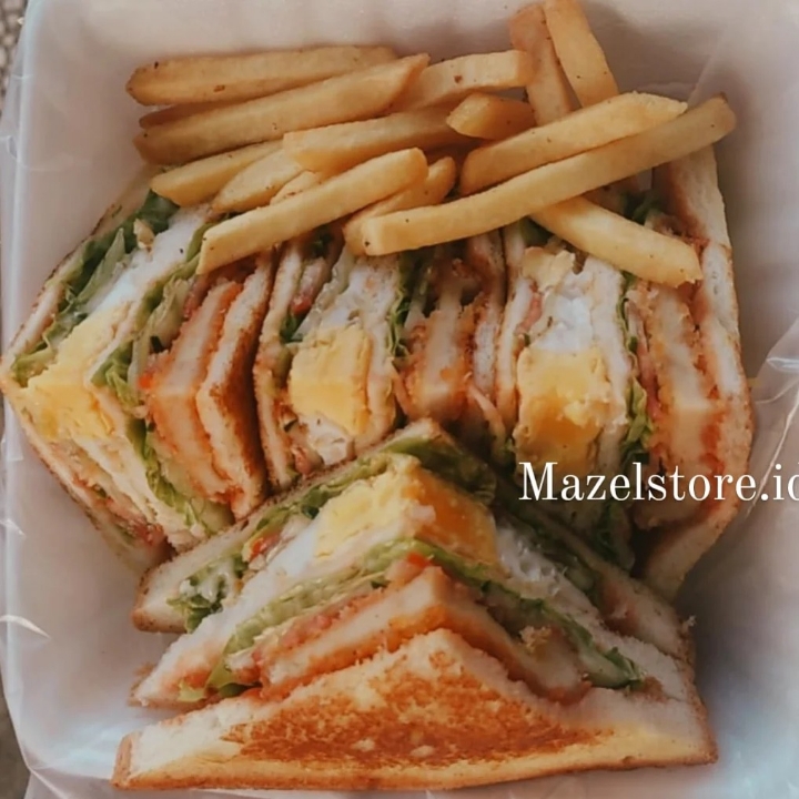 Chicken Crispy Club Sandwich