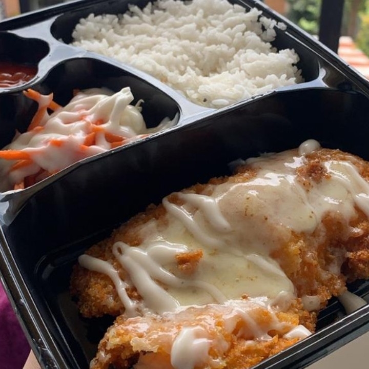 Chicken Katsu Keju Mozarella Dengan Nasi