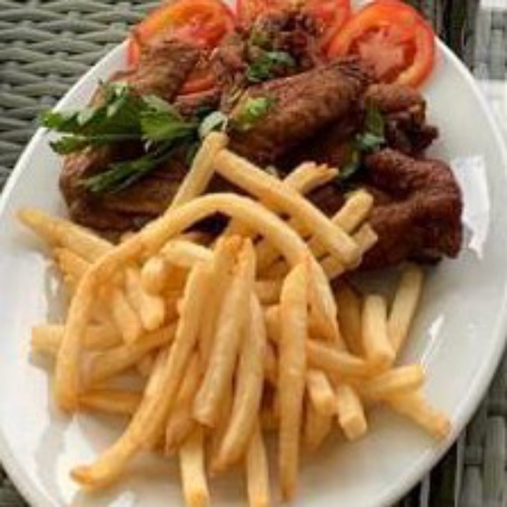 Chicken Wings Dan Kentang Goreng