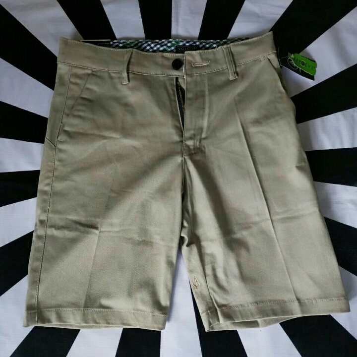 Chinos Pendek Volcom