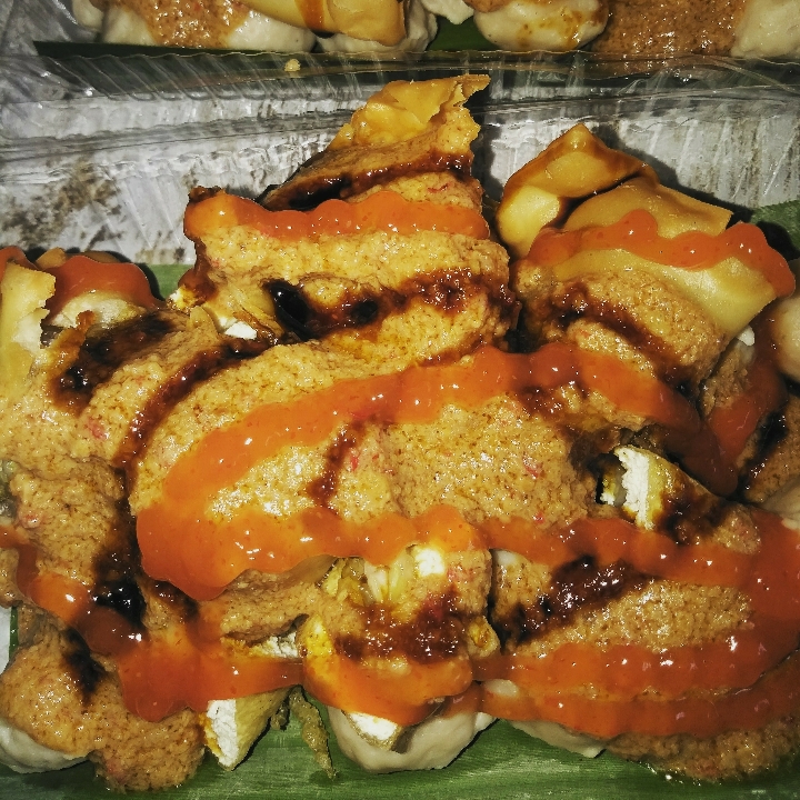 Cilok Dada Ayam Bumbu Kacang