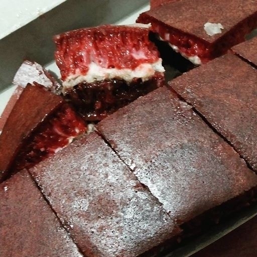 Coklat Wijen Susu Red Velvet