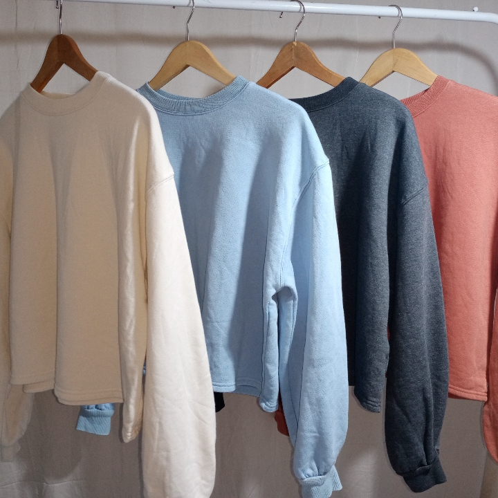 Crewneck Crop Universal THREAD