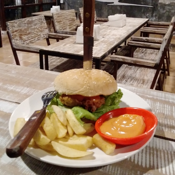 Crispy Chiken Burger dengan Kentang Original