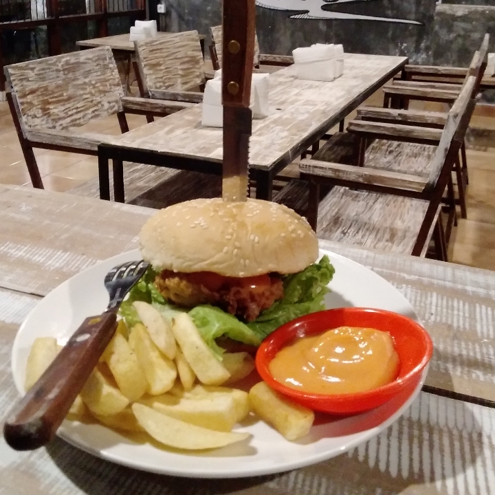 Crispy Chiken Burger dengan Kentang Prosperity