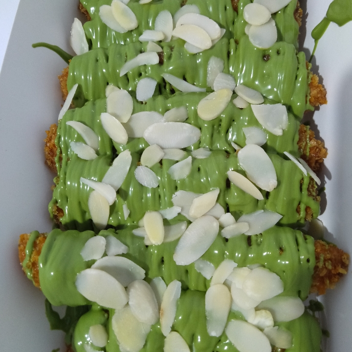 Pisang Crunchy Greentea Almond