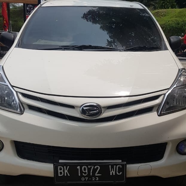 DAIHATSU XENIA 2013