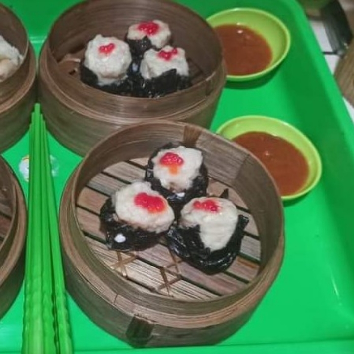 DIMSUM RUMPUT LAUT 