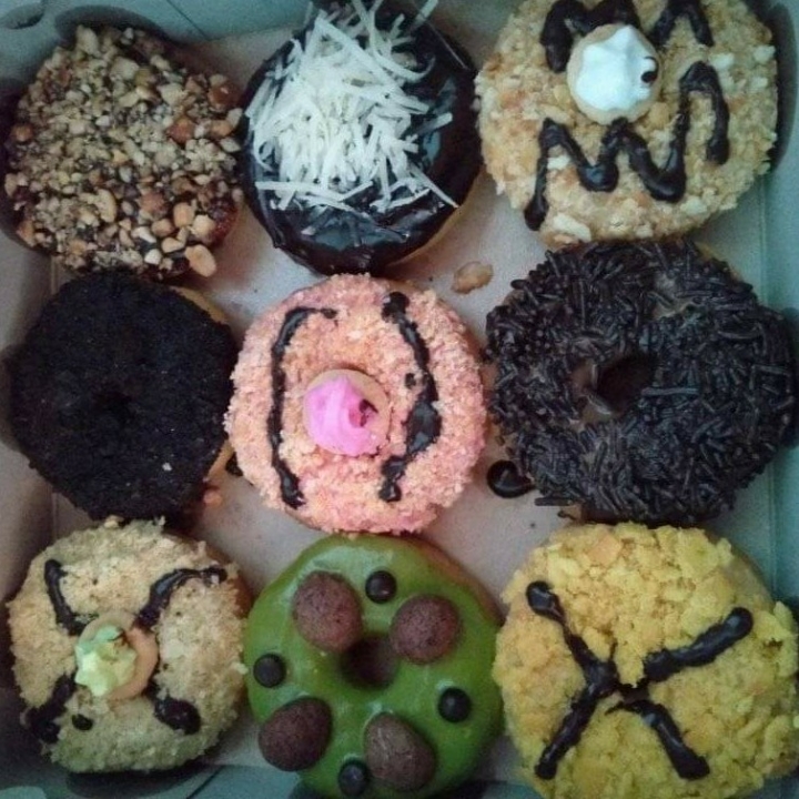 DONAT KENTANG ANEKA TOPING 3