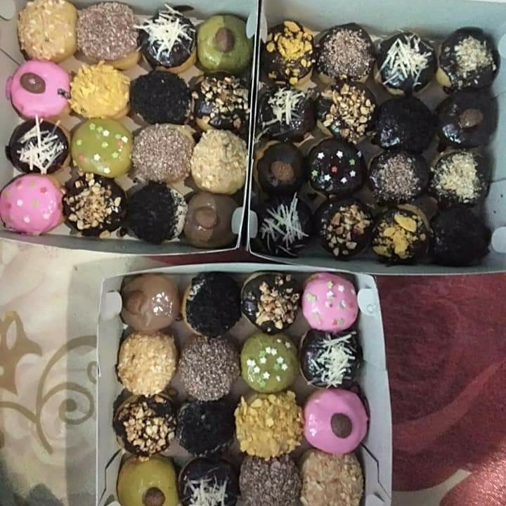 DONAT KENTANG ANEKA TOPING 5