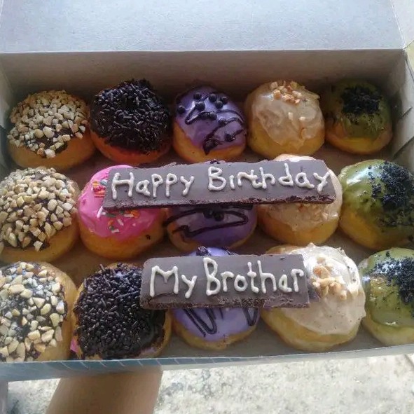 DONAT ULTAH