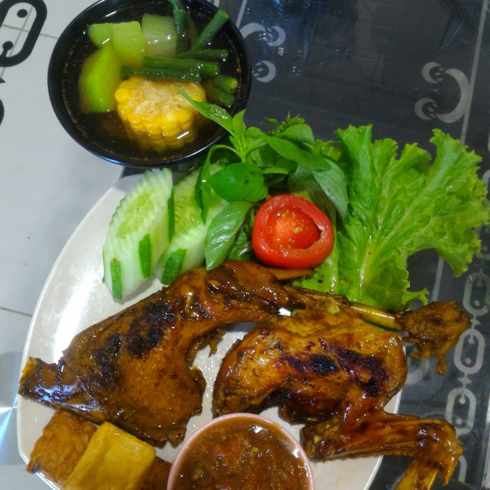 Dada Bebek Bakar Goreng