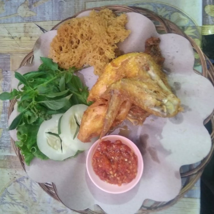 Dada ayam goreng 