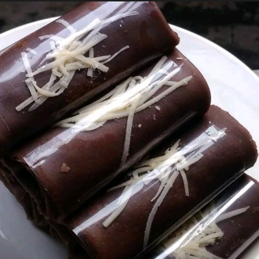 Dadar Gulung Isi Coklat Pisang