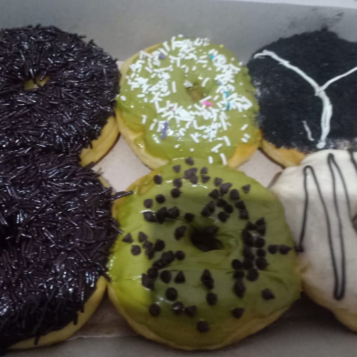 Donat Aneka Rasa Isi 6 Bh