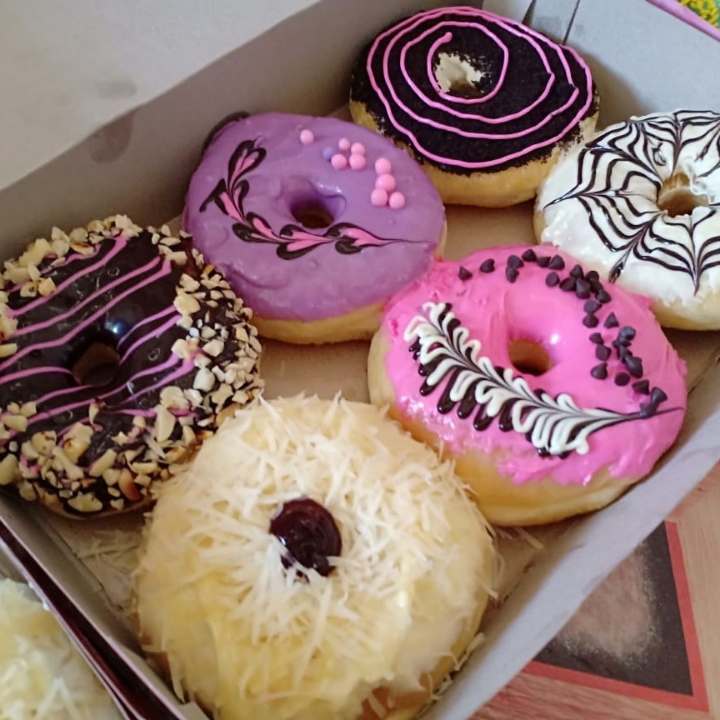 Donat Aneka Rasa isi 6 Bh