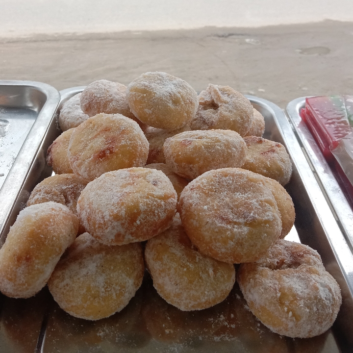 Donat Nenas