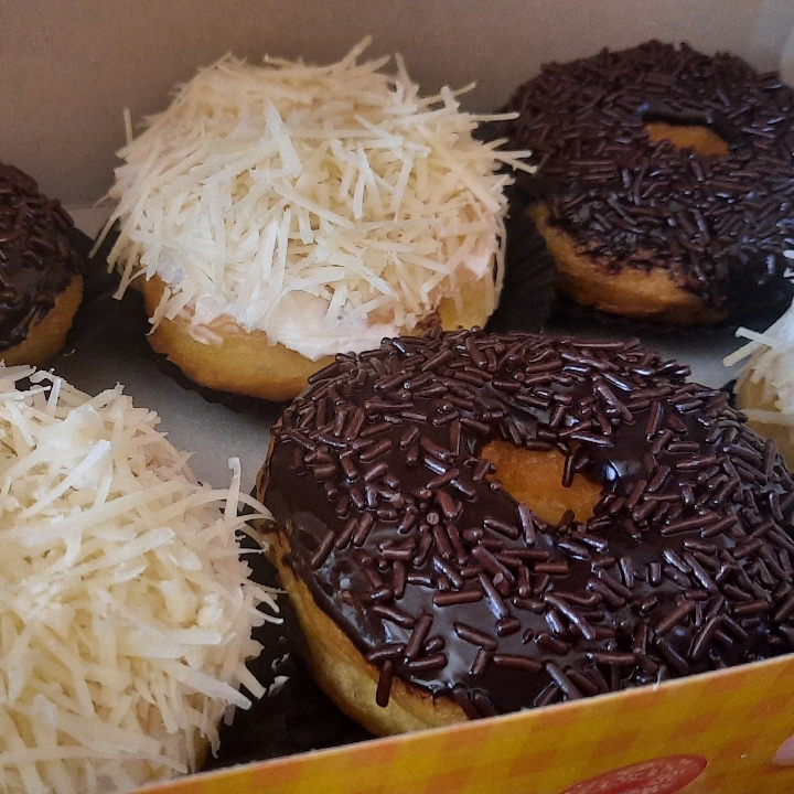 Donat Topping Isi 12 2