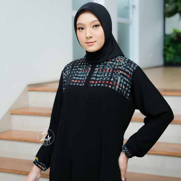 Dress Hitam