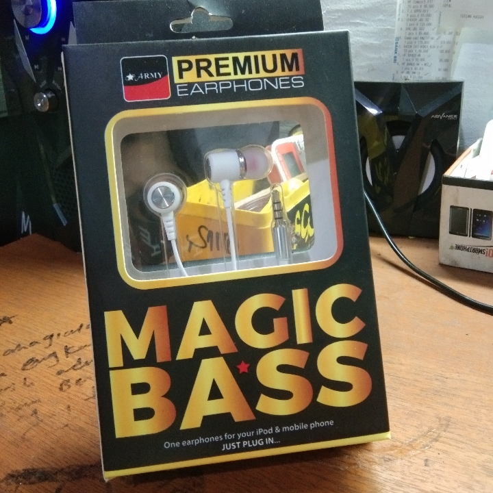 EARPHPHONE MERK ARMY MAGICBASS 