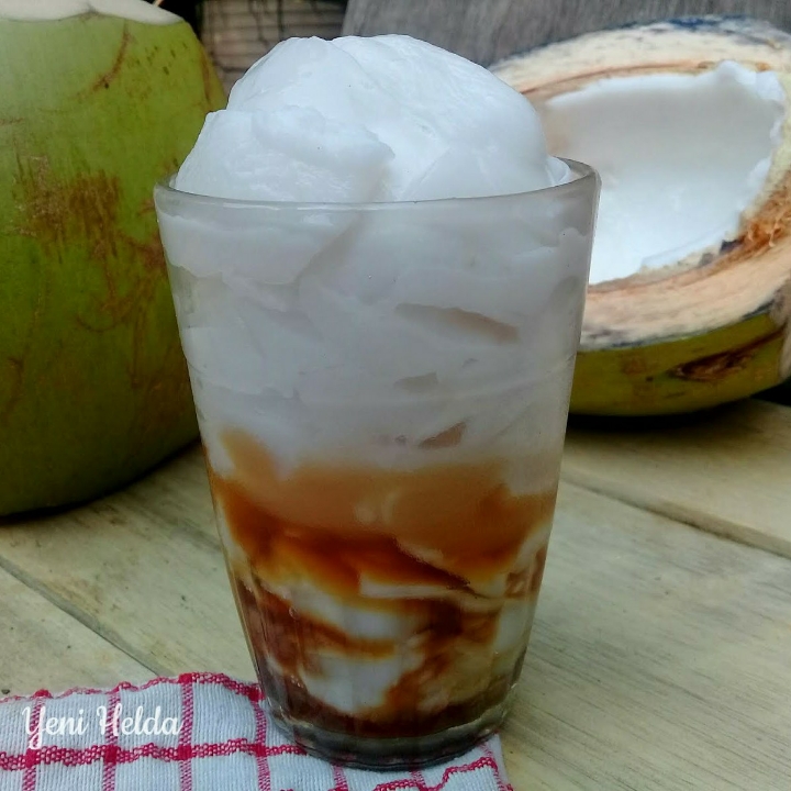 ES KELAPA GULA MERAH