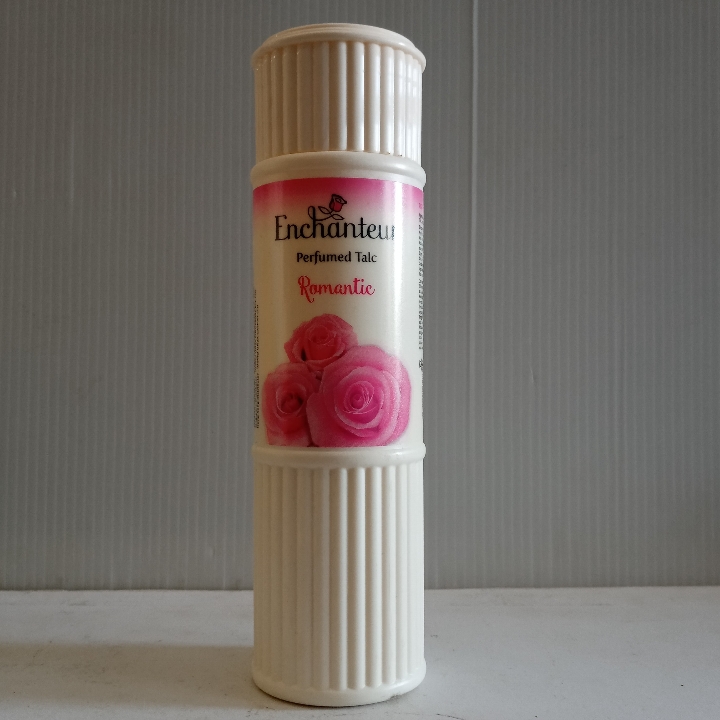 Enchanteur Parfumed Talc Romantic