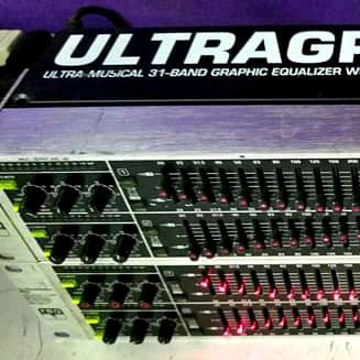 Equalizer Behringer 2