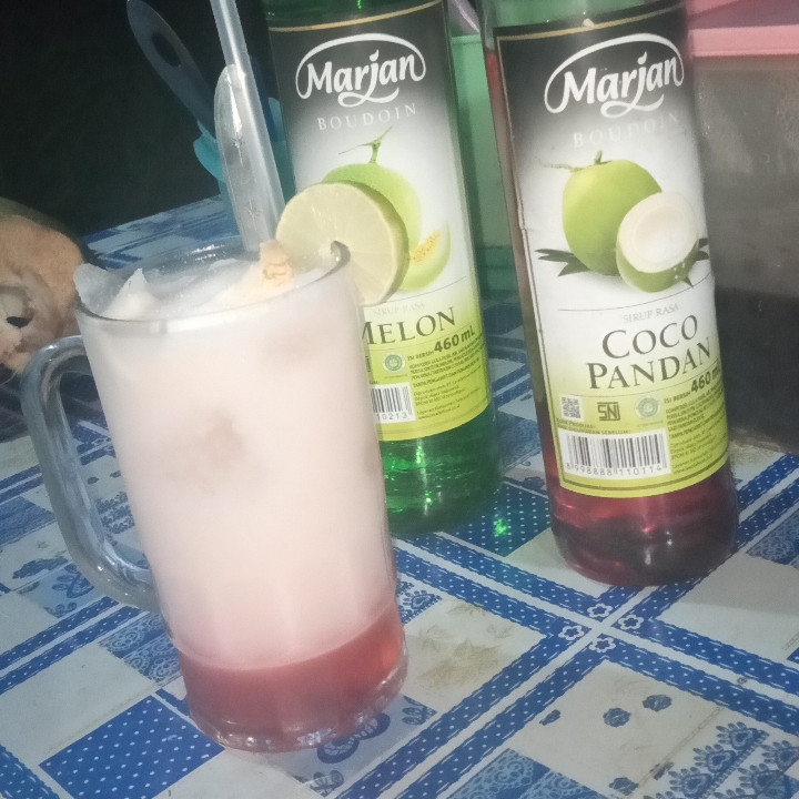 Es Klapa Muda Sirup dn Susu Kental