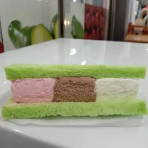 Es Krim Potong Neapolitan