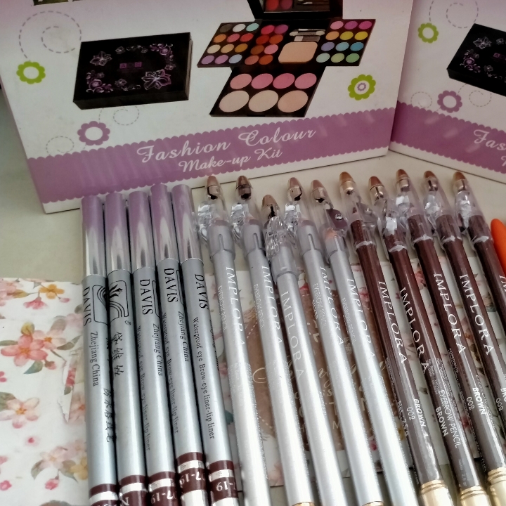 Eyeliner Pensil Implora Khusus Silver 2