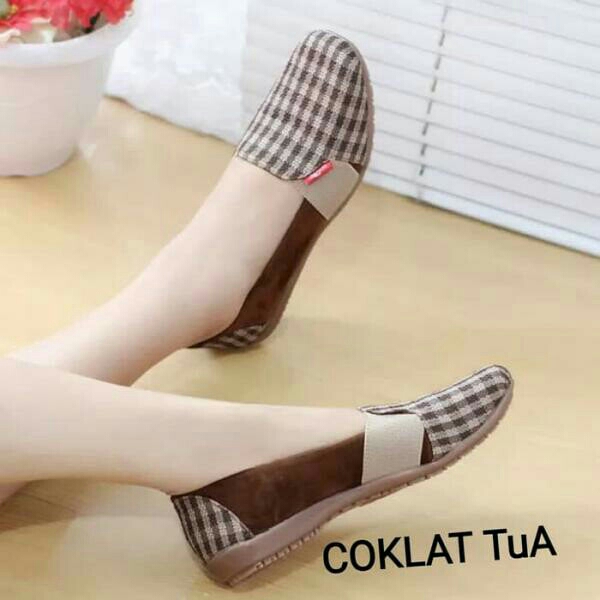 Flat Shoes Burberry Coklat Tua