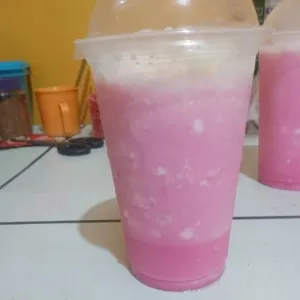 Fresh milk Strawberry 