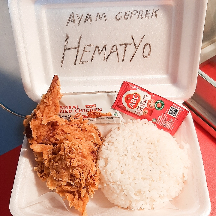 Fried Chicken dan Nasi