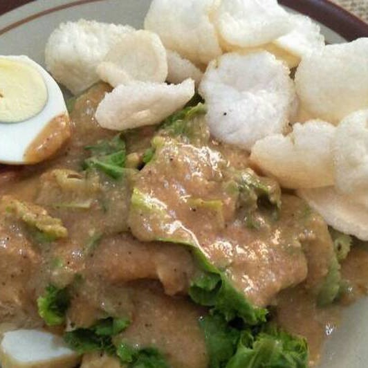 Gado Gado Telur Bulat