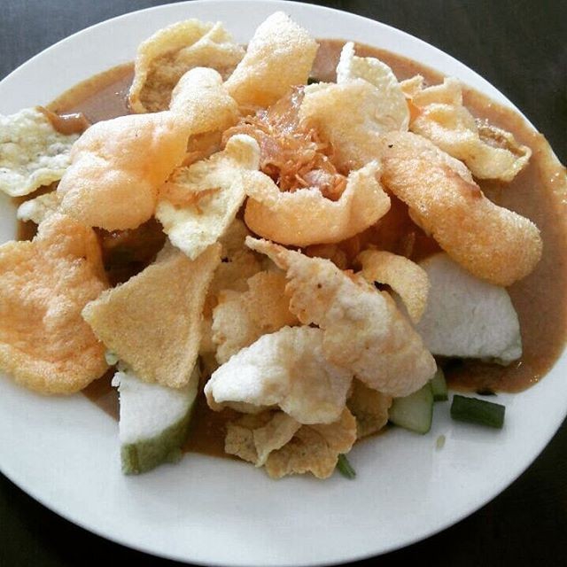 Gado2 Lontong